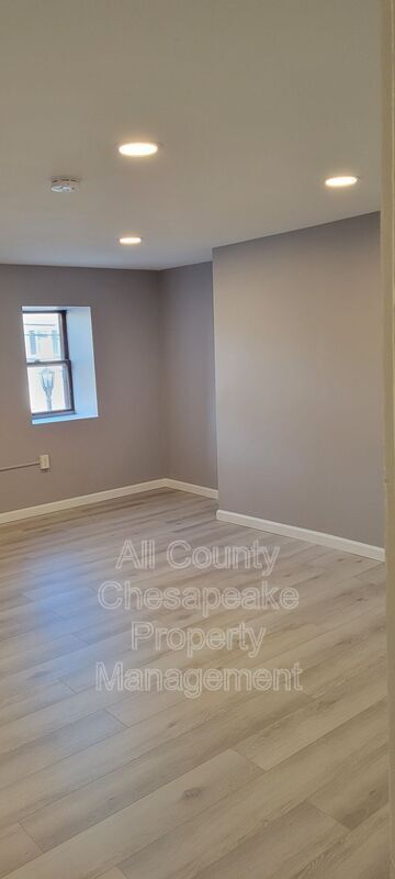 Building Photo - 633 Frederick Rd