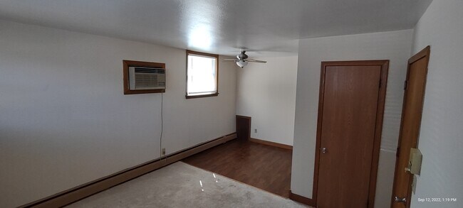 Dining room - 3969 5th St NE