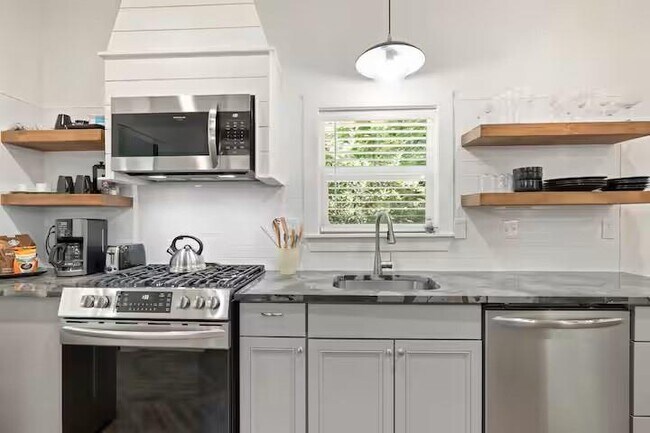 Foto del edificio - 93 S W Ave