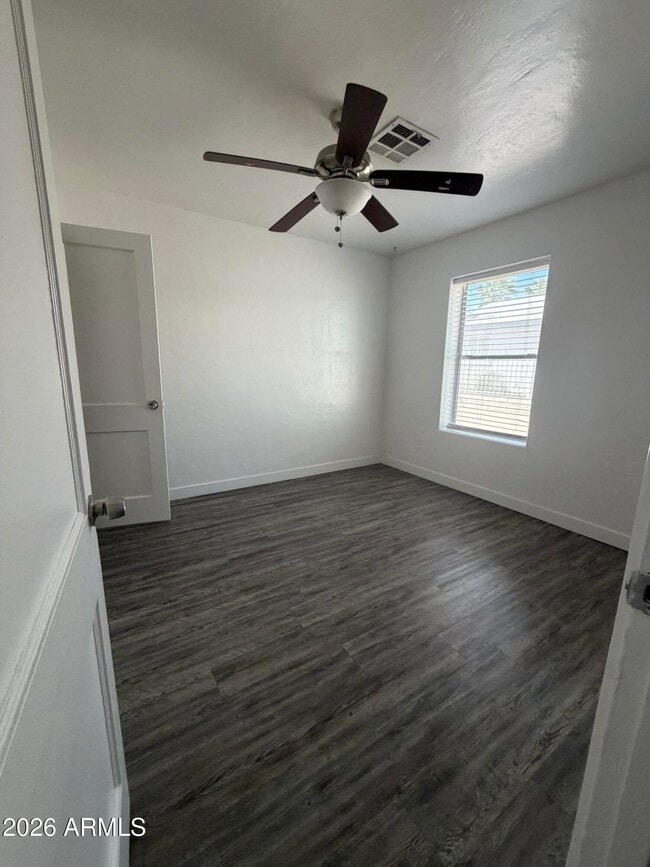 Building Photo - 712 W Taylor St