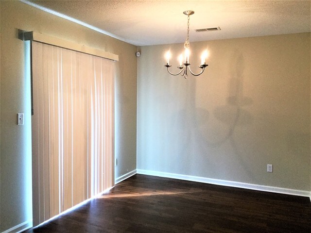 Foto del edificio - 10083 Branley Oak Drive