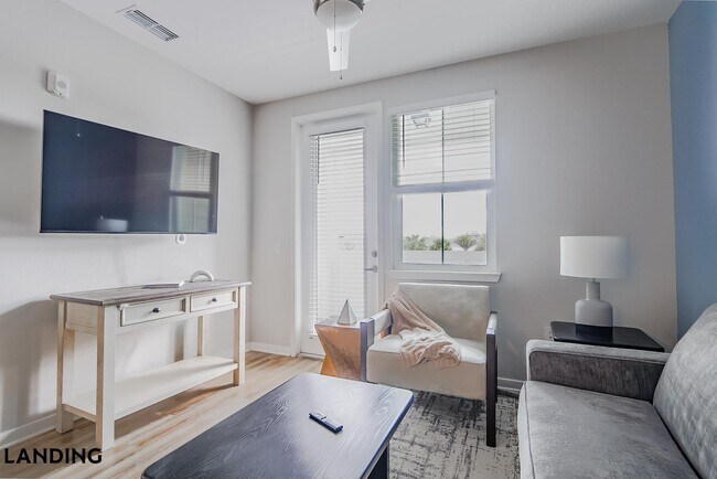 Foto del edificio - 2331 Commerce Park Dr NE