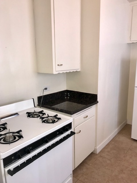 Building Photo - 15925 Sherman Way