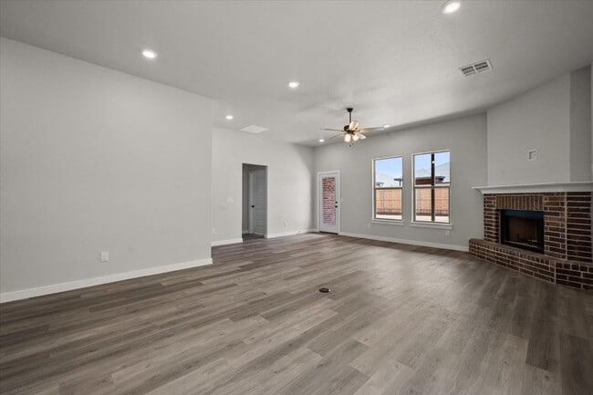 Building Photo - 3202 Farmhouse Ave