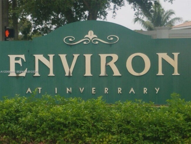 Foto del edificio - 6921 Environ Blvd