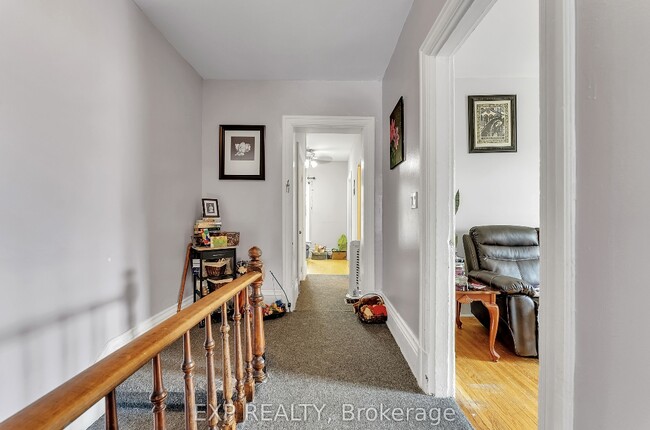 Building Photo - 44 Catharine St