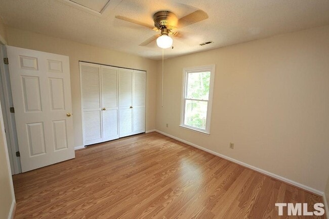 Building Photo - 109 Weatherstone Dr
