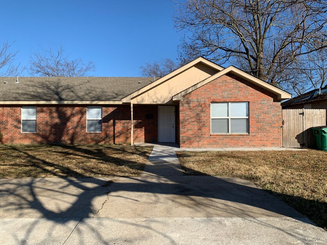 207 W Locust St, Tecumseh, OK 74873 House Rental in Tecumseh, OK