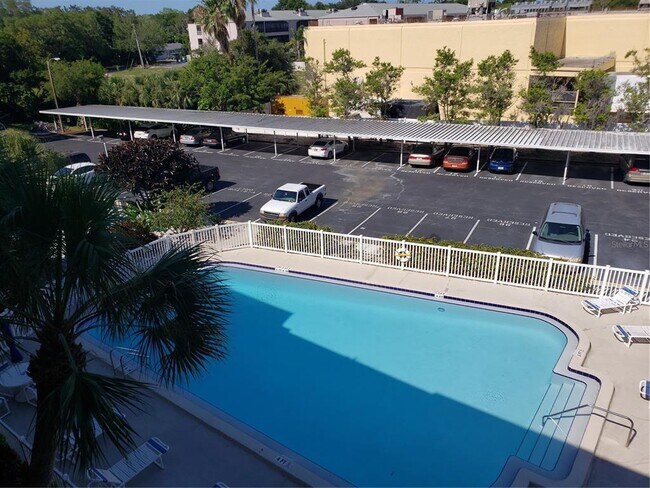Foto del edificio - 2525 W Bay Dr