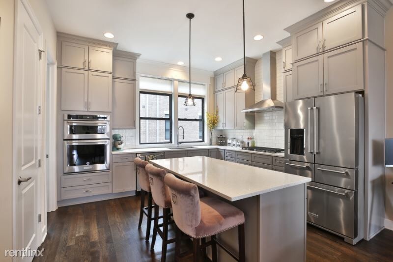 Foto principal - 3 br, 5 bath Townhome - 593 W 2nd