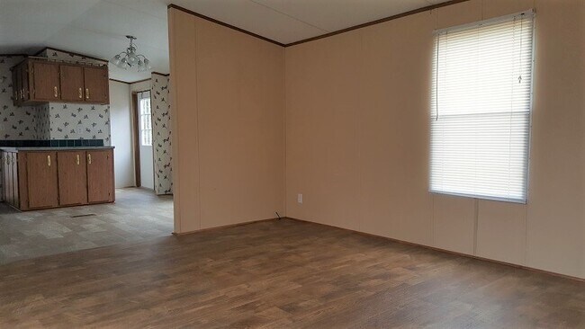 Foto del edificio - 22540 Henry Street, Laurel Hill, NC 28352