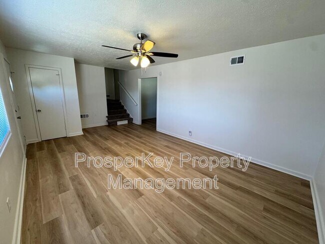 Foto del edificio - 2119 Shelby St