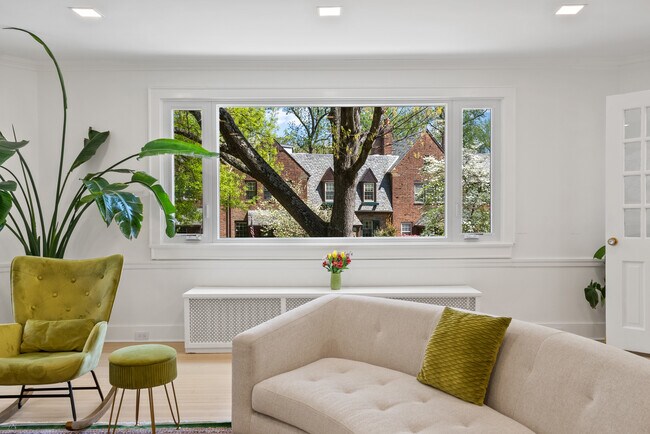 Foto del edificio - 4400 Q St NW