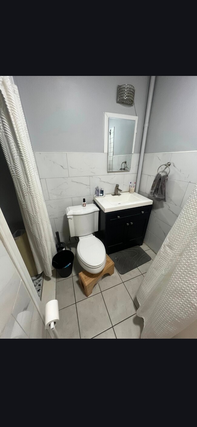 Building Photo - 80 Overlook Ave