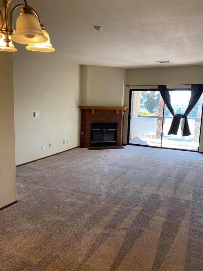 Foto del edificio - 39975 Cedar Blvd