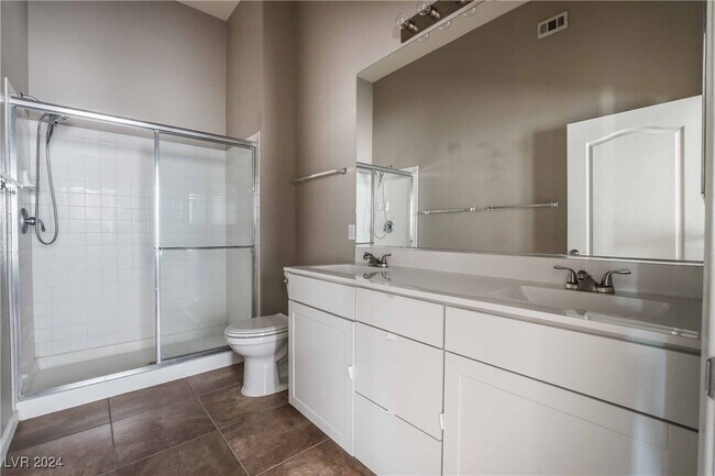 Foto del edificio - 2305 W Horizon Ridge Pkwy