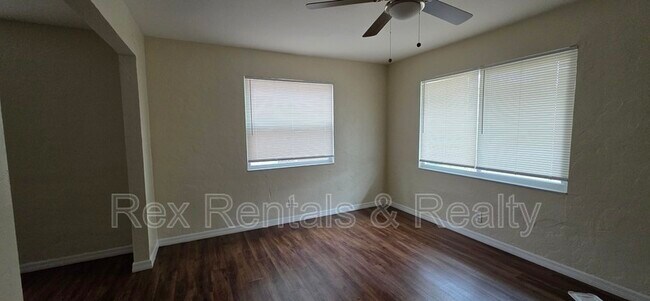 Foto del edificio - 4722 12th Ave S