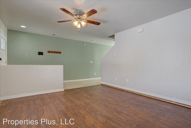 Foto del edificio - 3 br, 2 bath House - 10138 Elm Ct
