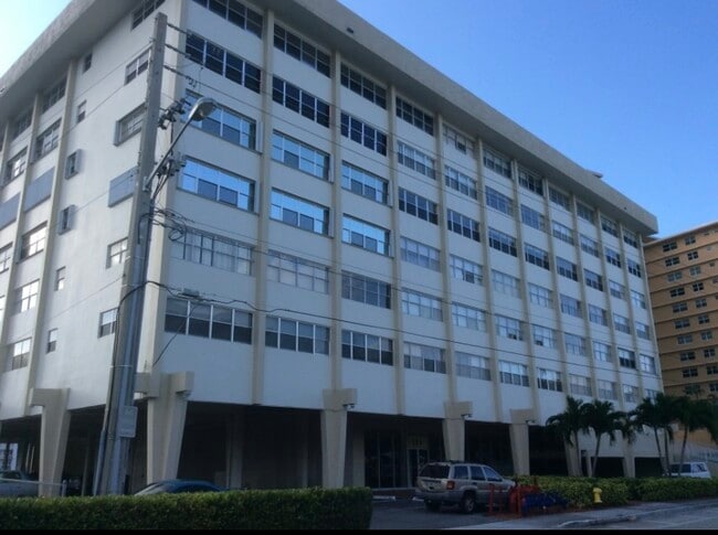 Beautiful building - 111 Golden Isles Dr