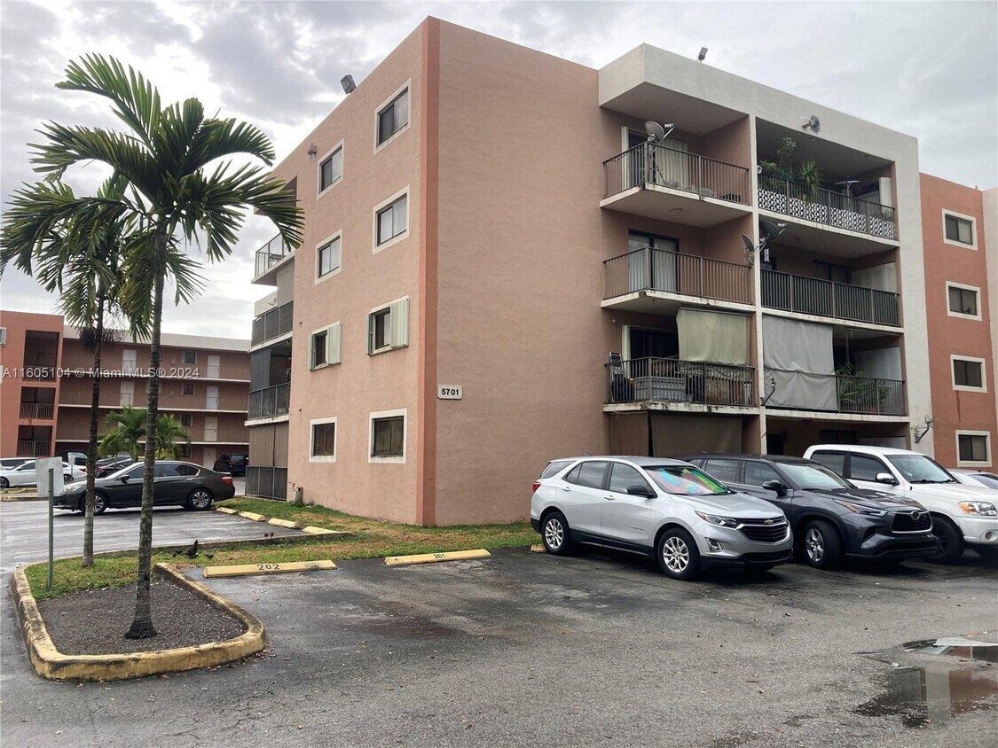 5701 W 25th Ct Unit 304, Hialeah Gardens, FL 33016 Condo for Rent in