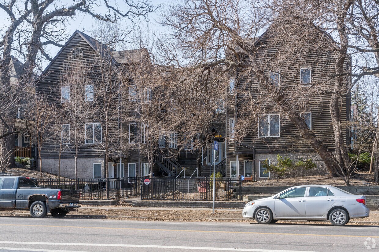 Foto principal - 2406 Lyndale Ave S