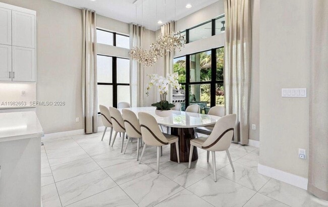 Building Photo - 8533 Ganton Dr