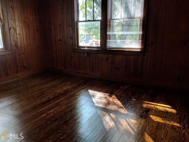 Foto del edificio - 608 W Louise St