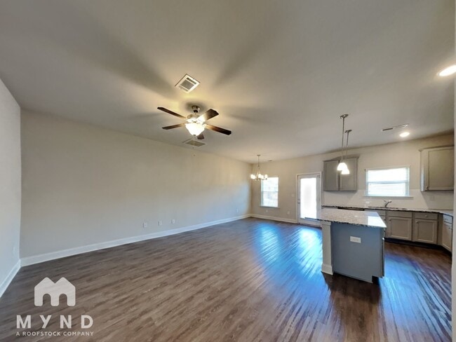 Building Photo - 238 Hydrangea Ct