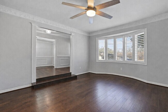 Foto del edificio - 4301 Bellaire Dr S