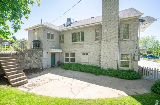 Building Photo - 3590 Polk Ave