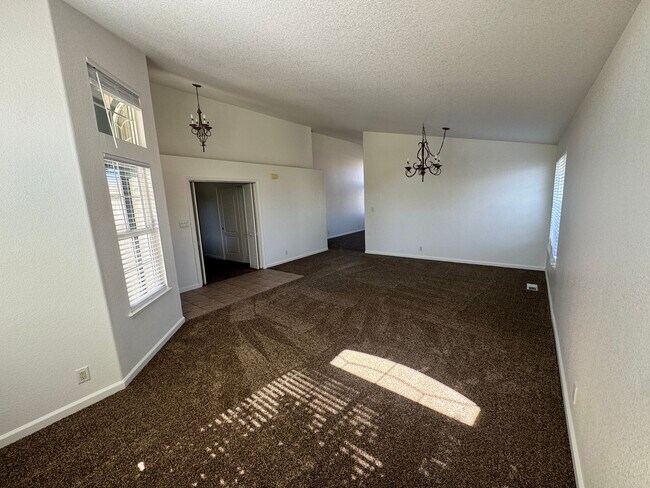 Building Photo - 4727 El Cap Ct