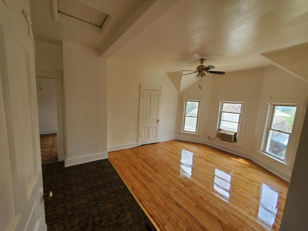 9025 Burlington Ave, Brookfield, IL 60513 Apartments Brookfield, IL