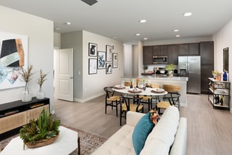 Building Photo - 7303 Pasture Ln