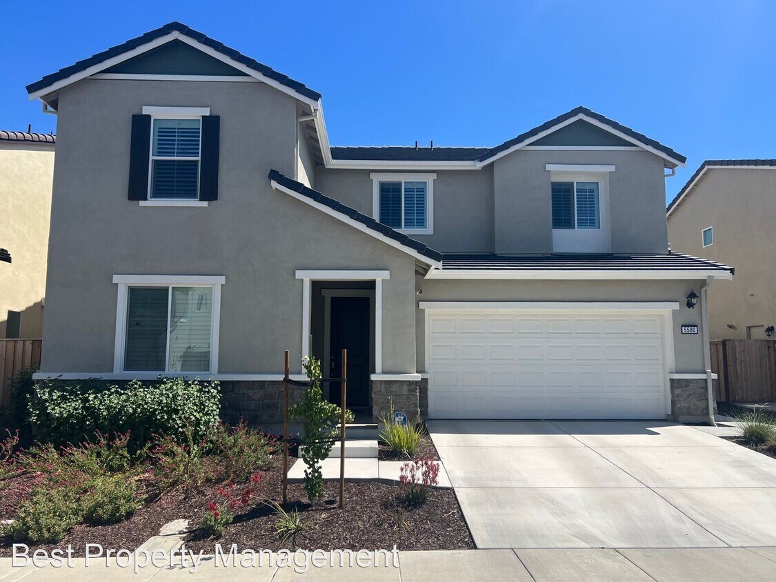 Primary Photo - 5 br, 3 bath House - 5580 Trinity Lakes Ln