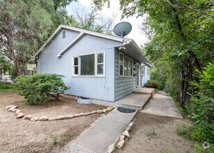Building Photo - 909 E Costilla St