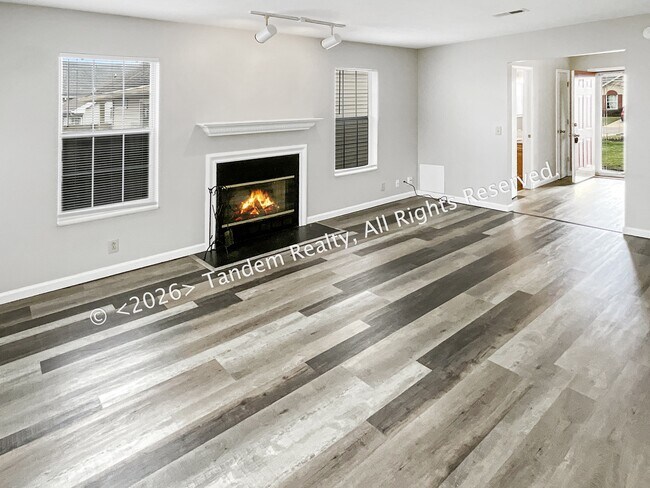 Foto del edificio - 512 Selsey Ct S