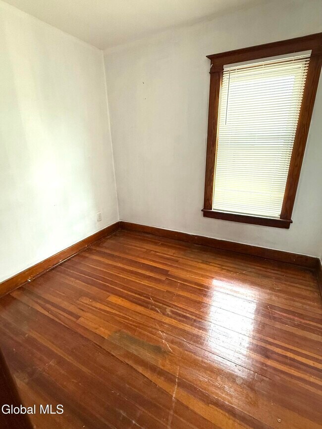 Foto del edificio - 1118 Pleasant St