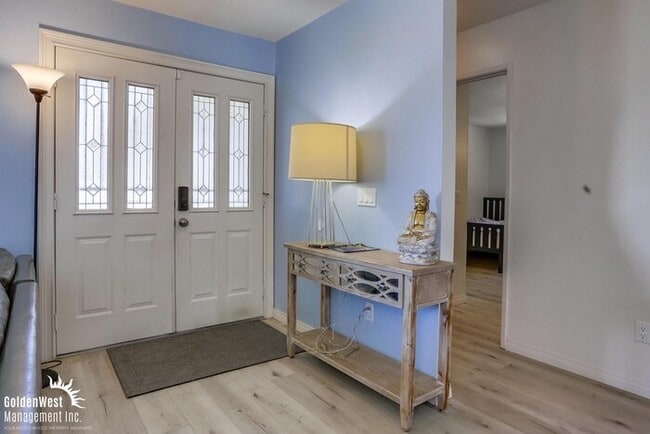 Building Photo - Beautiful 3Bdm 2Ba Home in Oceanside!