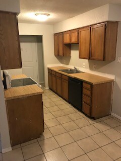 Primary Photo - 2832-2834 Ridgecrest Dr