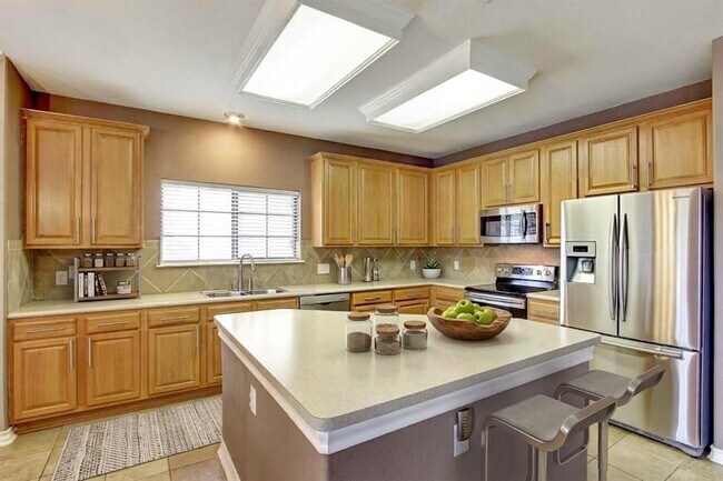 Building Photo - 408 Island Oak Dr