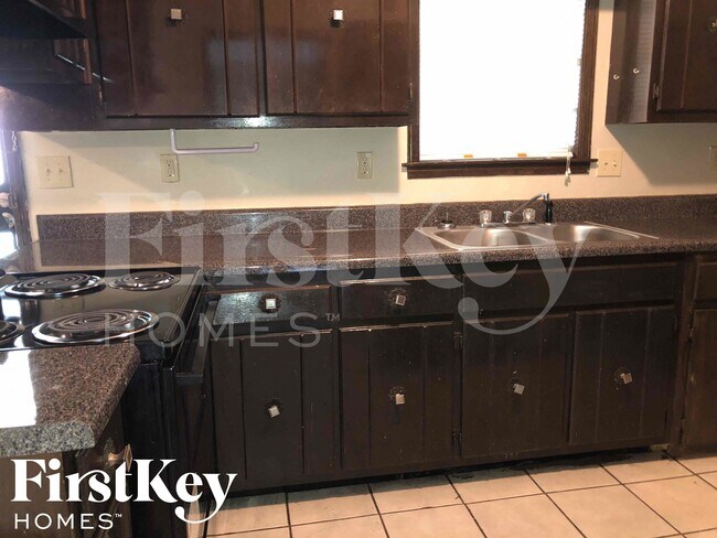 Building Photo - 4335 Sunnyslope Dr