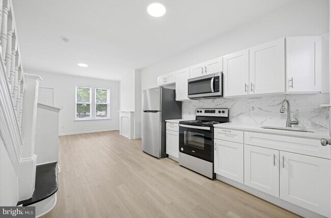 Foto del edificio - 887 N 46th St