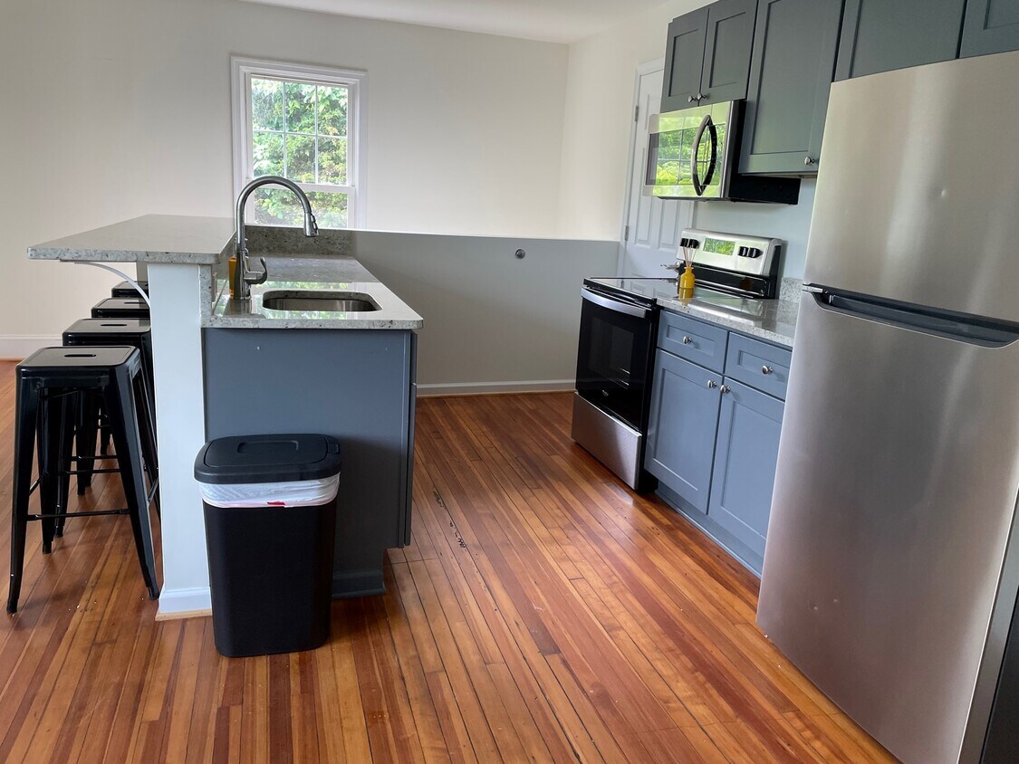 Foto principal - 5121 Boonsboro Rd