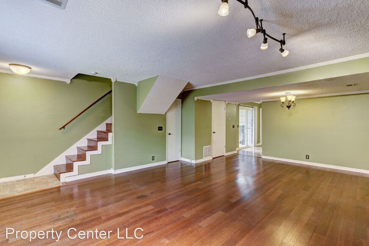 9634 Hefner Village Blvd, Oklahoma City, OK 73162 House Rental in