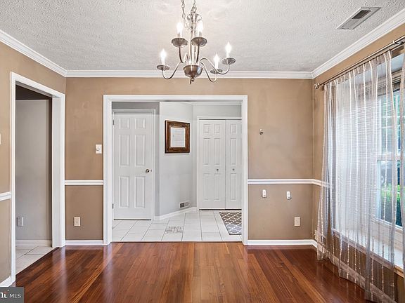 Foto del edificio - 1504 Virginia Ct