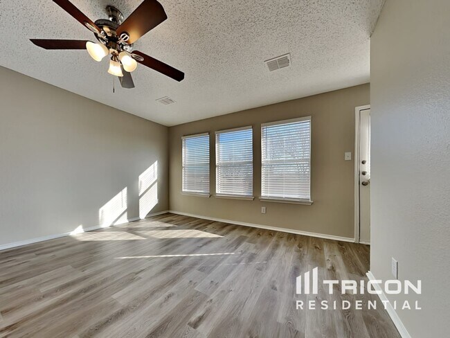 Building Photo - 1009 Live Oak Drive Anna TX