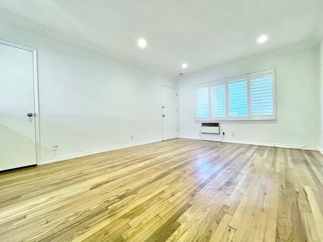 Foto del edificio - 14623 Moorpark St