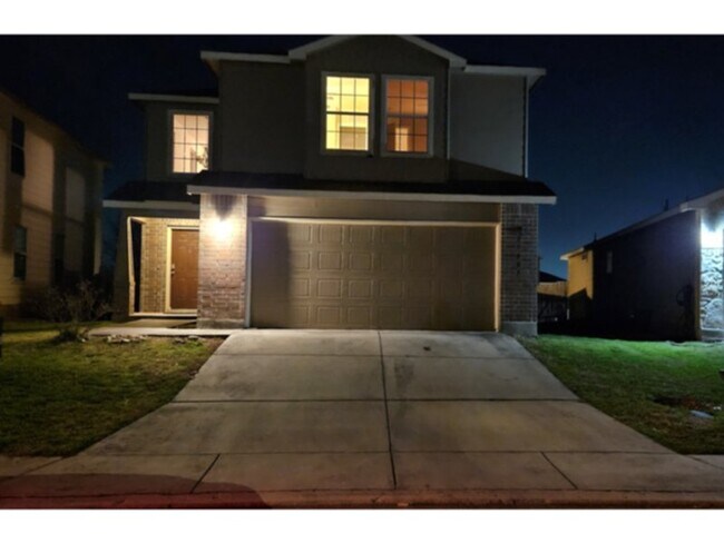 Building Photo - 3Br 2Fb 1HB