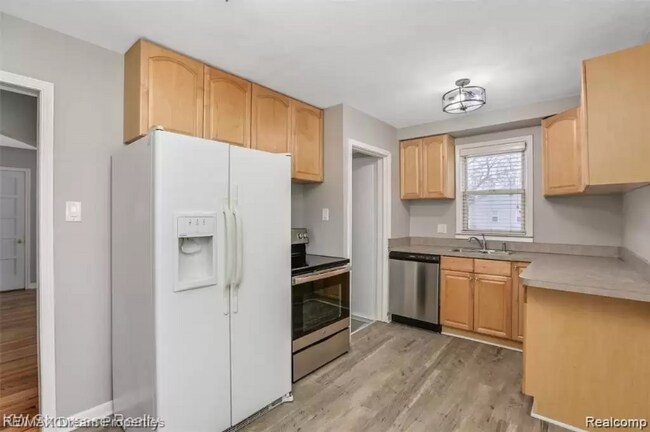 Building Photo - 2001 Dallas Ave