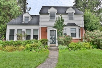Building Photo - 2302 Rudy Rd